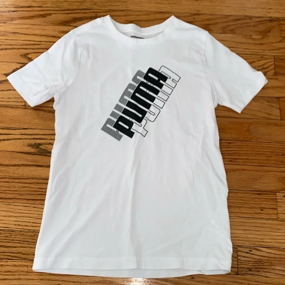 Puma size 8 tshirt